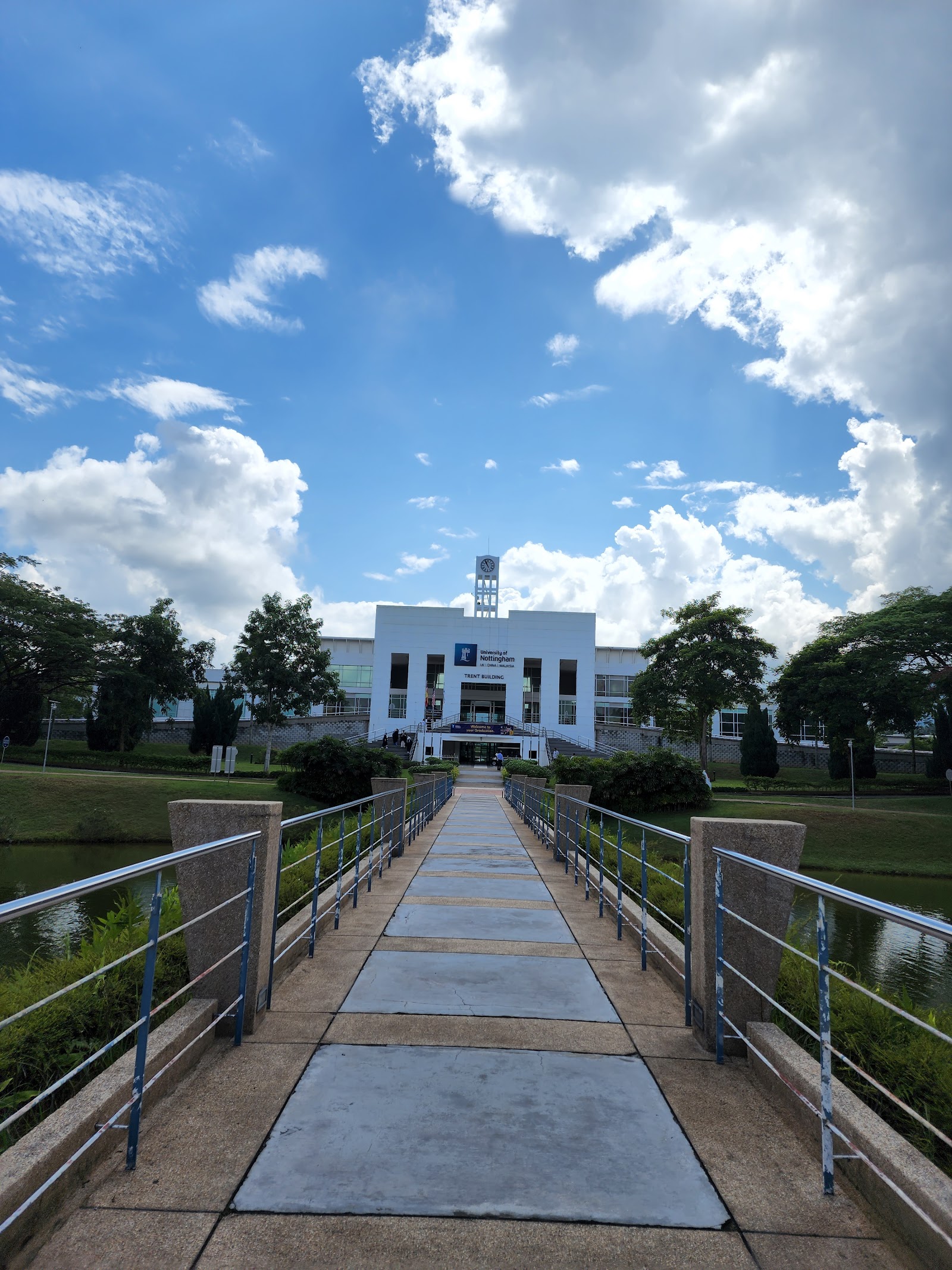 Campus thumbnail 1